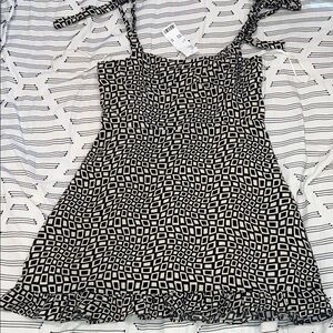 NWT UO Black and Cream Geometric Ruffle Hem Mini Dress